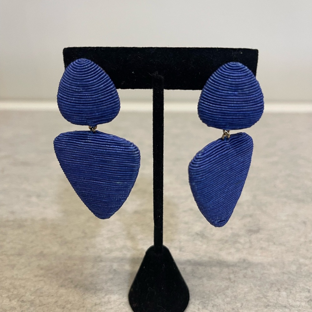 Rebecca Ravenel Blue Drop Clip Earrings 💕